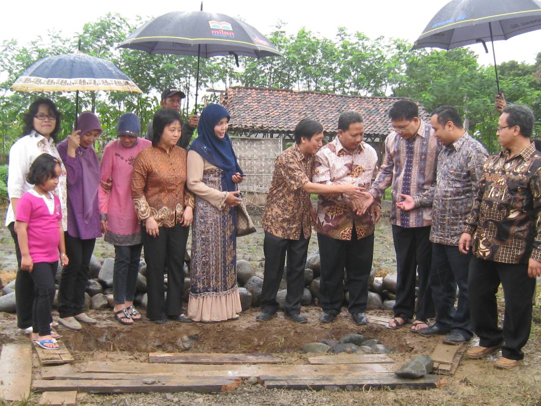 peletakan-batu-pertama